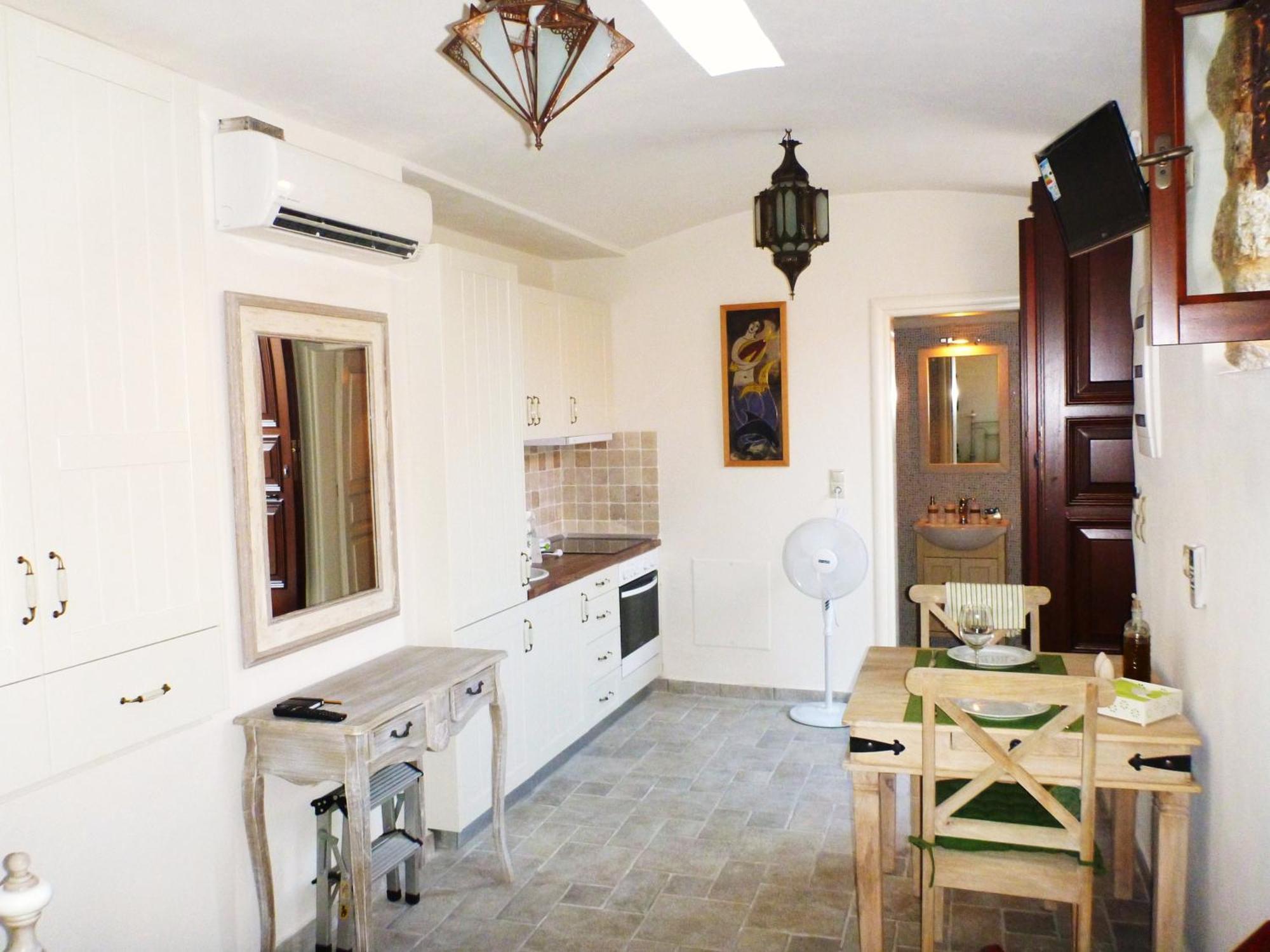 Bright Sun Villas Chalki Town エクステリア 写真